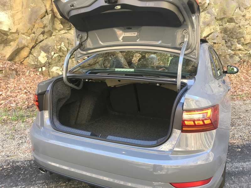 Illustration for article titled The 2019 Volkswagen Jetta GLI Is Why Sport Sedans Shouldn't Die
